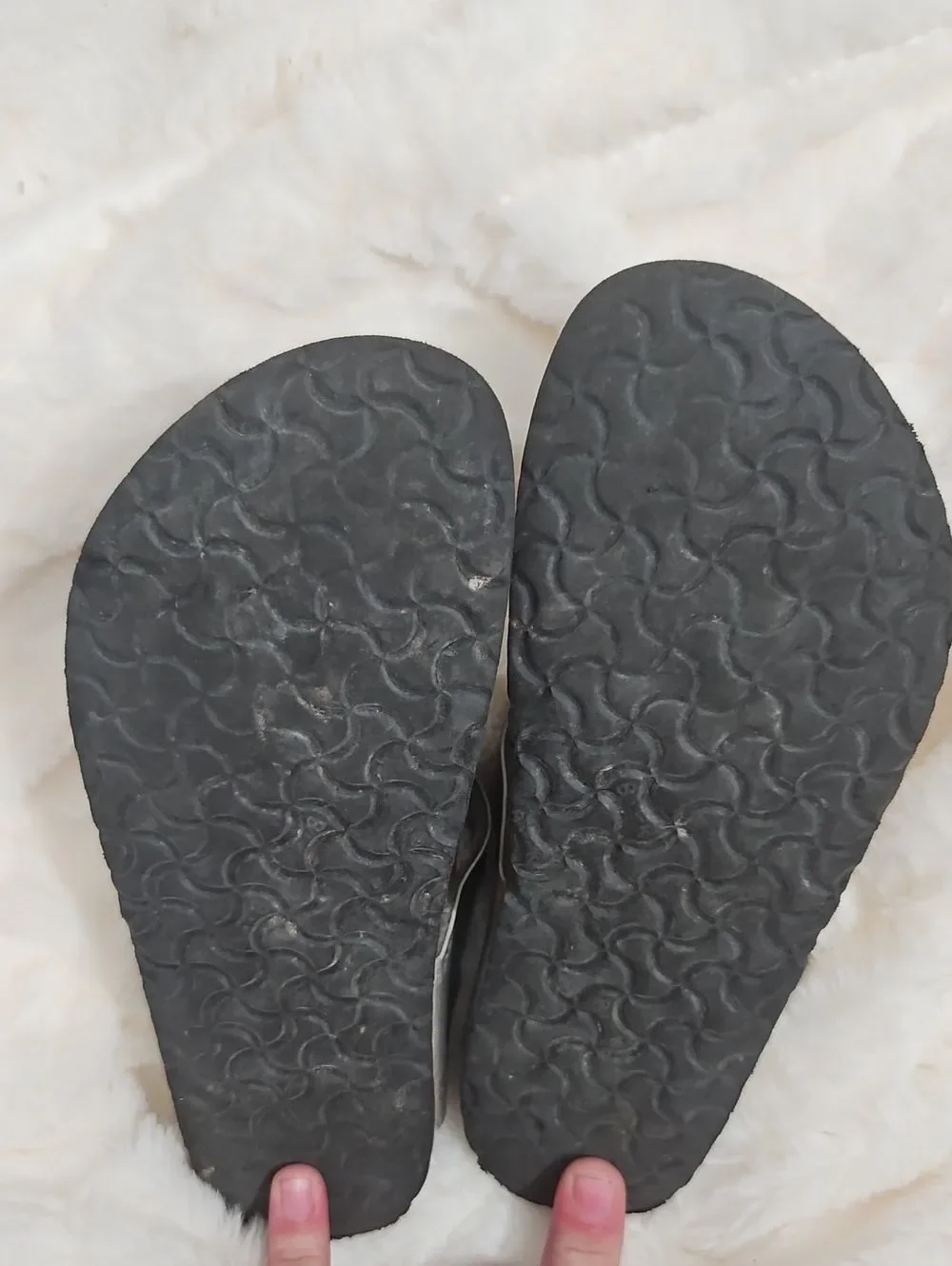 Birkenstock Gizeh Silver Metallic Thong Sandals – Kids Size 33